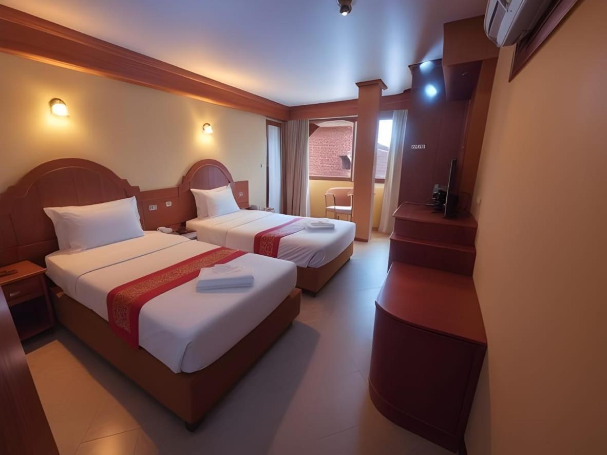 Hack Patong Beach Hotel Ruang foto